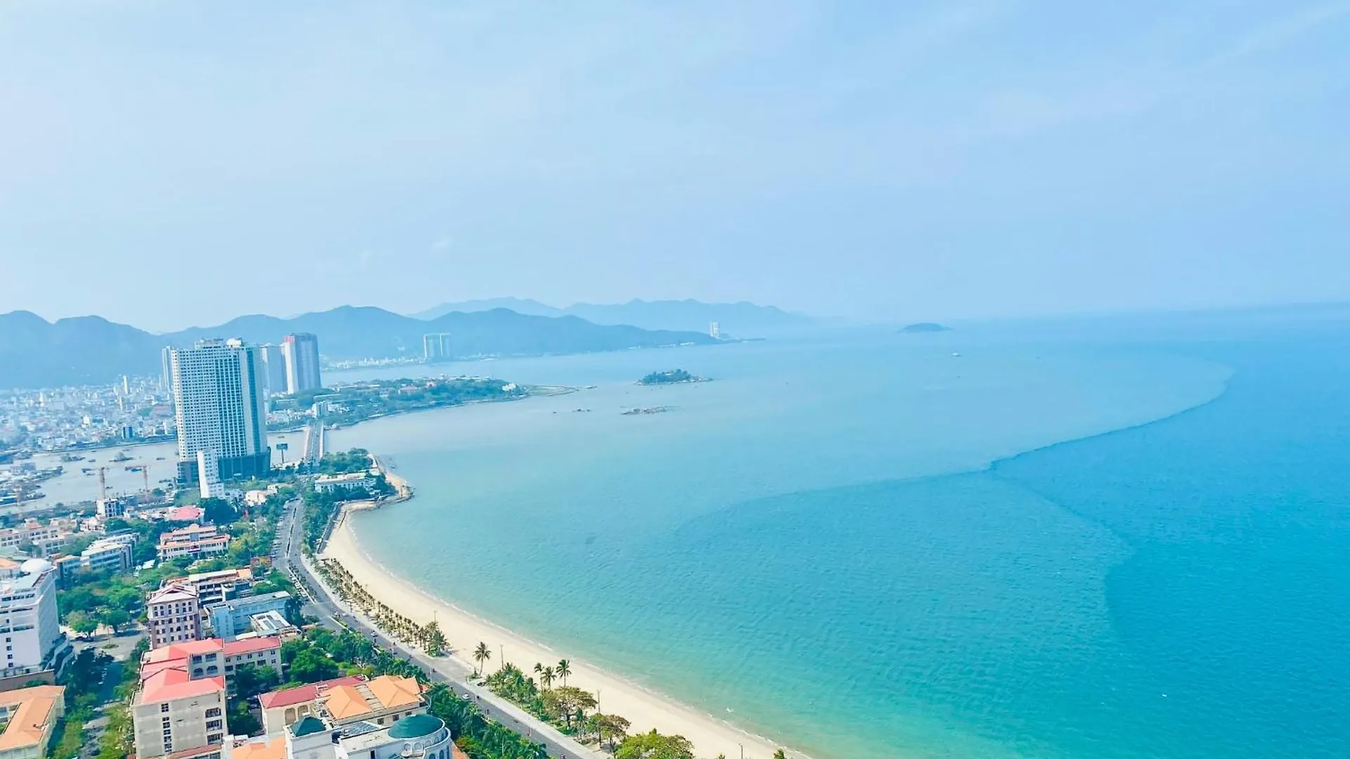 Cozy Goldcoast Apartment Nha Trang