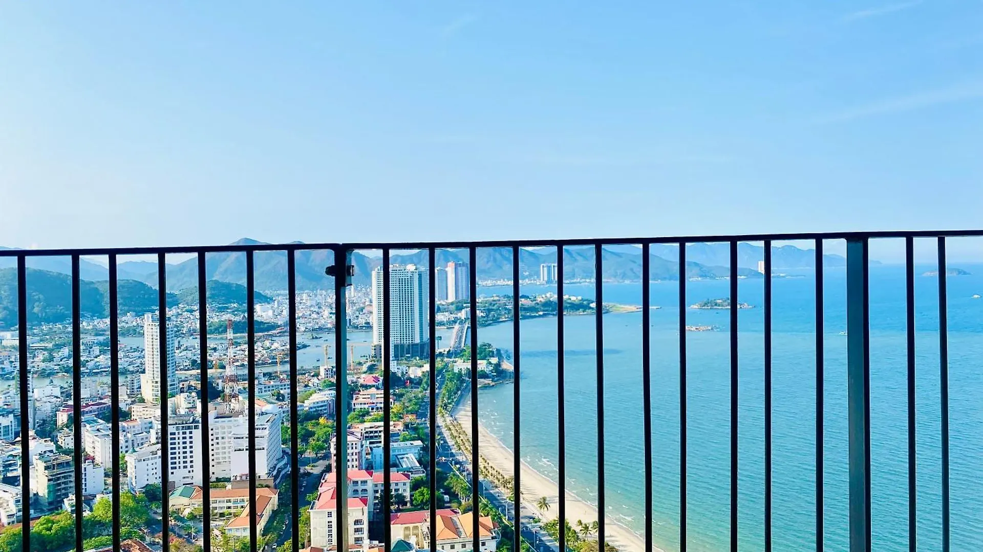 Cozy Goldcoast Apartment Nha Trang
