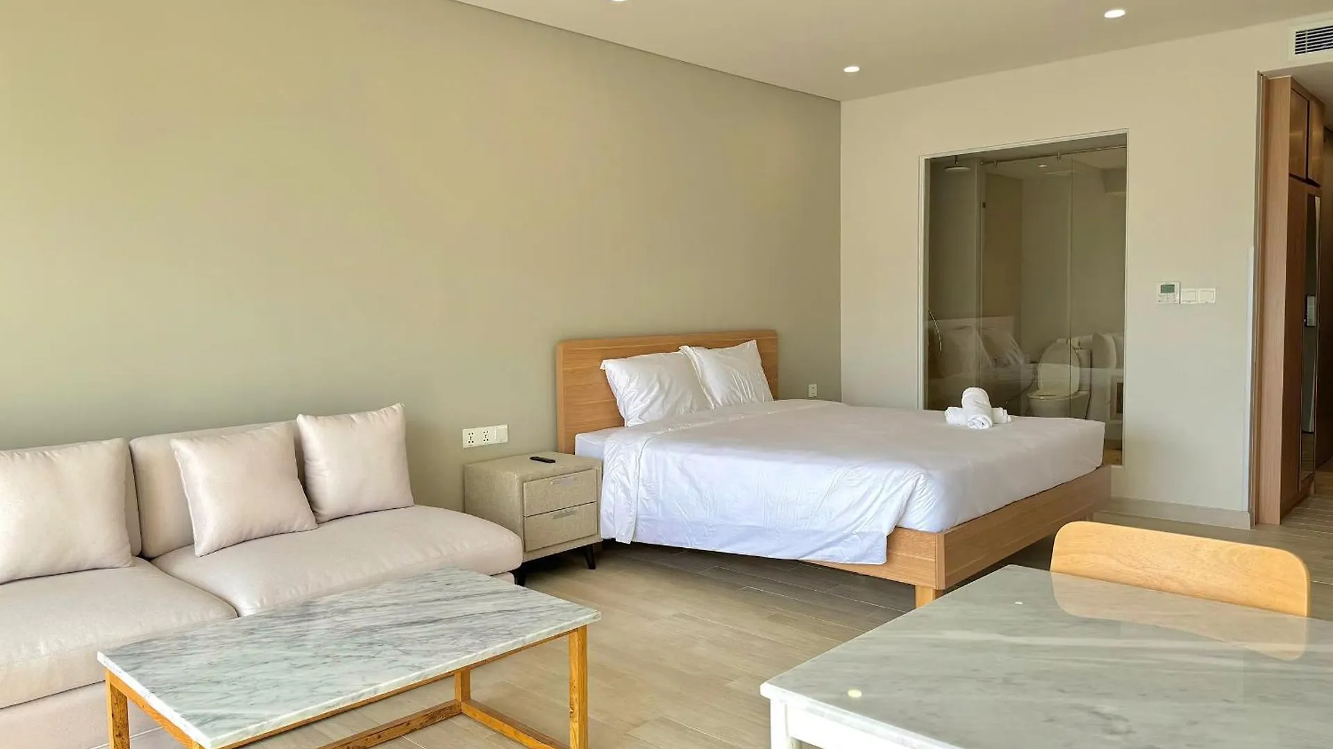Cozy Goldcoast Apartment Nha Trang