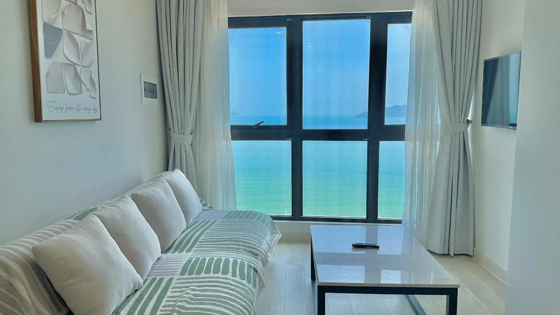 Cozy Goldcoast Apartment Nha Trang